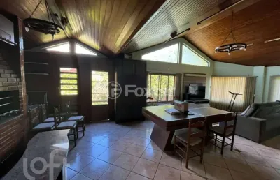 Casa com 5 quartos à venda na rua sobral, 275, liberdade, novo hamburgo, 272 m2 por r$ 670.000