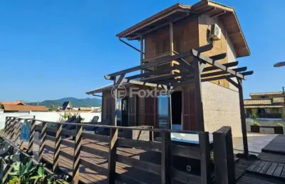 Casa com 2 quartos à venda na rua dos pinheiros, 296, campeche, florianópolis, 90 m2 por r$ 1.500.000