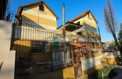 Casa em condomínio fechado com 3 quartos à venda na rua dona malvina, 246, santa tereza, porto alegre, 50 m2 por r$ 225.000