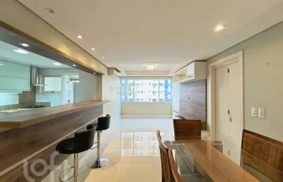 Apartamento com 2 quartos à venda na rua tito lívio zambecari, 323, mont serrat, porto alegre, 82 m2 por r$ 1.000.000