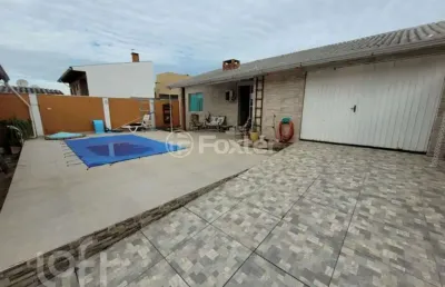 Casa com 3 quartos à venda na rua osvaldo optiz, 522, estância velha, canoas, 154 m2 por r$ 879.000