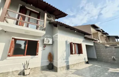 Casa com 3 quartos à venda na rua havaí, 248, mato grande, canoas, 181 m2 por r$ 750.000