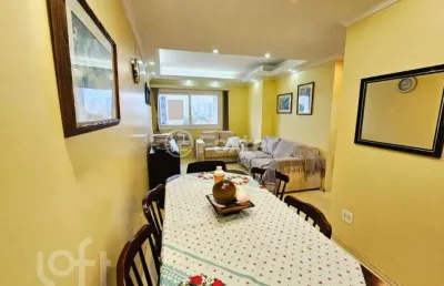 Apartamento com 2 quartos à venda na avenida benno mentz, 816, vila ipiranga, porto alegre, 60 m2 por r$ 299.900