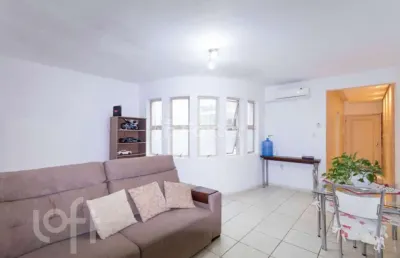 Apartamento com 2 quartos à venda na rua felipe camarão, 150, rio branco, porto alegre, 95 m2 por r$ 440.000