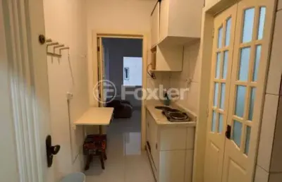 Kitnet / stúdio à venda na avenida senador salgado filho, 359, centro histórico, porto alegre, 18 m2 por r$ 130.000