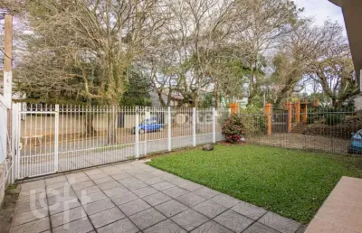 Casa com 4 quartos à venda na rua estácio de sá, 700, chácara das pedras, porto alegre, 181 m2 por r$ 1.500.000