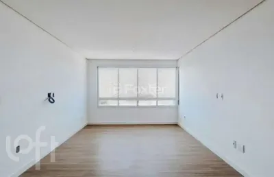 Apartamento com 2 quartos à venda na praça john kennedy, 10, vila ipiranga, porto alegre, 71 m2 por r$ 570.000