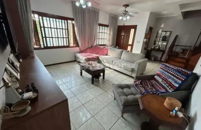 Casa com 3 quartos à venda na rua hermeto bermudez, 275, jardim leopoldina, porto alegre, 113 m2 por r$ 570.000