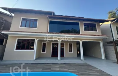 Casa com 6 quartos à venda na rua nossa senhora de fátima, 1000, aririu, palhoça, 242 m2 por r$ 850.000