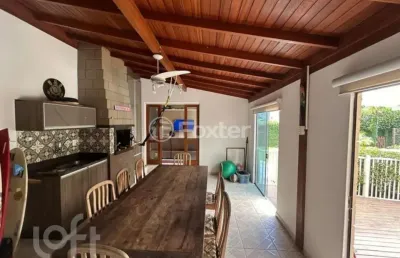 Casa com 3 quartos à venda na servidão recanto do sabiá, 107, rio tavares, florianópolis, 215 m2 por r$ 1.530.000