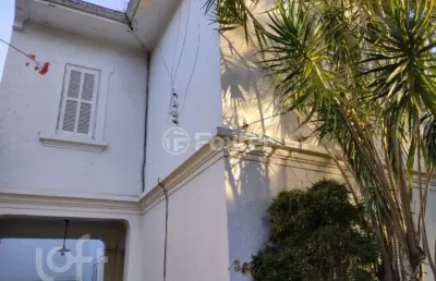 Casa com 3 quartos à venda na rua joão abbott, 529, petrópolis, porto alegre, 200 m2 por r$ 660.000