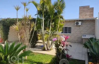 Casa com 2 quartos à venda na rua santa luzia, 138, olaria, canoas, 80 m2 por r$ 320.000