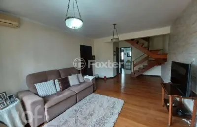 Casa com 3 quartos à venda na rua kyve t. knijnik, 30, espírito santo, porto alegre, 191 m2 por r$ 650.000