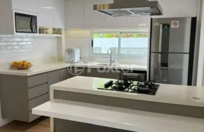 Casa com 3 quartos à venda na rua silvio lopes araújo, 121, rio tavares, florianópolis, 124 m2 por r$ 2.000.000