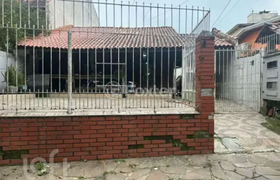 Casa com 2 quartos à venda na travessa vileta, 322, jardim botânico, porto alegre, 215 m2 por r$ 1.800.000