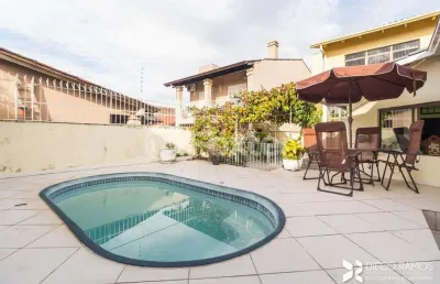 Casa com 3 quartos à venda na estrada vila maria, 75, cavalhada, porto alegre, 229 m2 por r$ 835.000