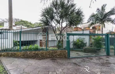 Casa com 4 quartos à venda na rua saica, 333, petrópolis, porto alegre, 300 m2 por r$ 1.250.000