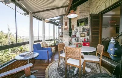 Casa em condomínio fechado com 4 quartos à venda na rua erechim, 100, teresópolis, porto alegre, 331 m2 por r$ 1.050.000