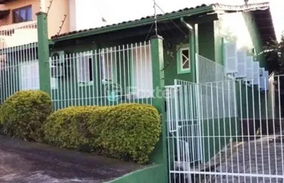 Casa com 3 quartos à venda na rua flor de pessegueiro, 57, vila nova, porto alegre, 150 m2 por r$ 850.000