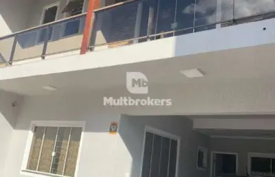 Casa com 3 quartos à venda na leonardo joão wieczorkowski, 194, iguaçu, araucária por r$ 690.000