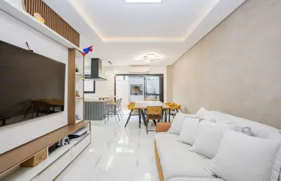 Casa com 3 quartos à venda na rua capitão joão zaleski, 510, lindóia, curitiba por r$ 1.300.000