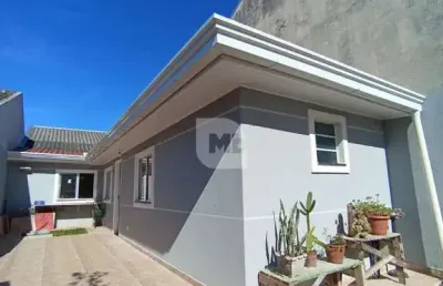 Casa com 2 quartos à venda na miguel ozório de almeida, 83, fazendinha, curitiba por r$ 477.000