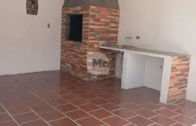 Casa com 3 quartos à venda na rua atílio pioto, 3440, jardim das américas, curitiba por r$ 450.000