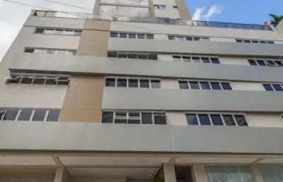 Apartamento sendo 03 suítes e um apto por andar no centro de balneário camboriú, sc