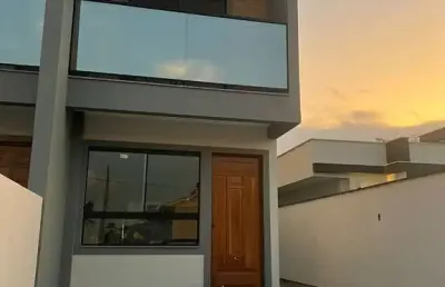 Sobrado a venda de 03 dormitórios sendo 01 suíte com amplo terreno em forquílhas-são josé-sc