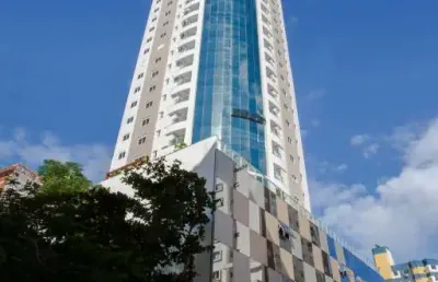 Apartamento no 30 andar sendo 03 suítes localizado em balneário camboriú