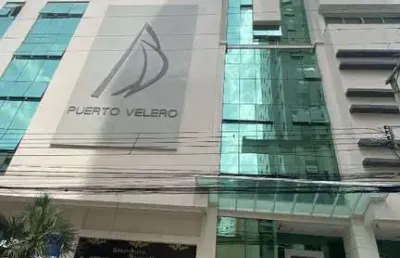 Apartamento no centro / edifício puerto velero / balneário camboriú