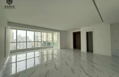 Apartamento com 4 quartos para alugar na Rua 3700, 425, Centro, Balneário Camboriú