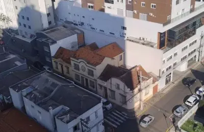 Casa residencial com 3 quartos  à venda, 364.00 m2 por r$1500000.00  - centro - ponta grossa/pr