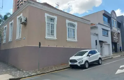 Casa comercial com 4 quartos  à venda, 250.00 m2 por r$1700000.00  - centro - ponta grossa/pr