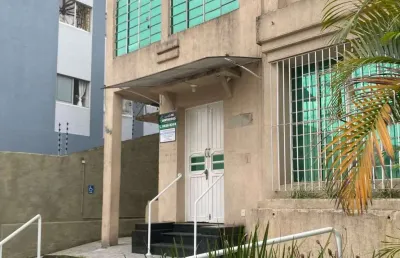 Casa comercial com 6 quartos  à venda, 250.00 m2 por r$1100000.00  - centro - ponta grossa/pr