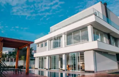 Casa alto padrão mobiliada à venda no condomínio saint charbel - araçoiaba da serra, sp