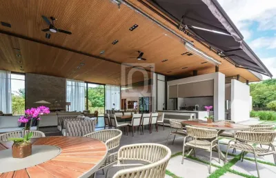 Casa recém-construída à venda no condomínio de luxo fazenda boa vista