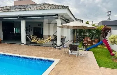 Casa à venda no village da serra em araçoiaba da serra | 3 quartos e piscina