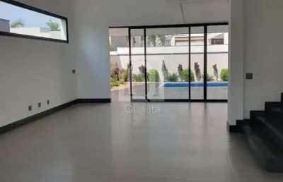 Casa no condomínio alphaville nova esplanada 4 votorantim