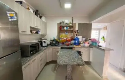 Sobrado 3 dorms (1 suíte) com planejados e gourmet, estrada da capuava