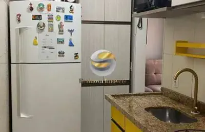 Apartamento reformado com planejados, só entrar, 2 dorm. 01 vagas