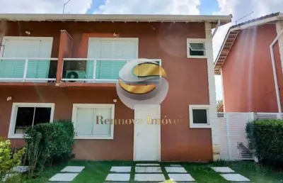 Casa impecável 3 dorm.1 suíte com closet e sacada, piscina, churrasqueira