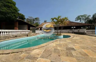 Casa de condomínio com 4 quartos e 3 banheiros para alugar
