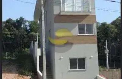 Casa nova 03 dormitórios, 1 suíte, localização tranquila, fácil acesso