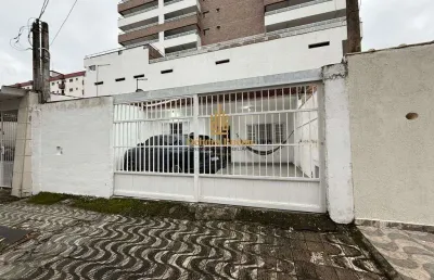 Casa individual !!! 2 dormt 3 vagas de garagem quintal grande