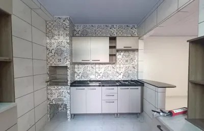 Casa com 2 quartos para alugar na R. Lago Bacacheri, 568, Palmital, Colombo