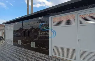 Casa c/ piscina e c/ 2 dorms, mongaguá - r$ 420 mil, cod: 6194