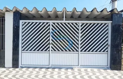 Casa com 2 quartos à venda na Avenida Presidente Kennedy, 15375, Jardim Imperador, Praia Grande
