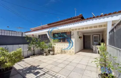 Casa com 2 quartos à venda na Avenida Presidente Kennedy, 15375, Jardim Real, Praia Grande