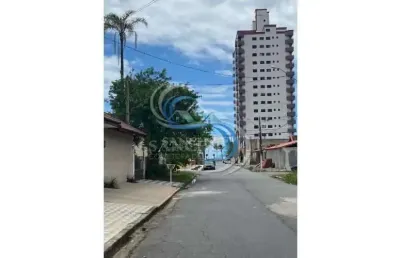 Sobrado isolado 3 dormitórios com suíte em praia grande - solemar